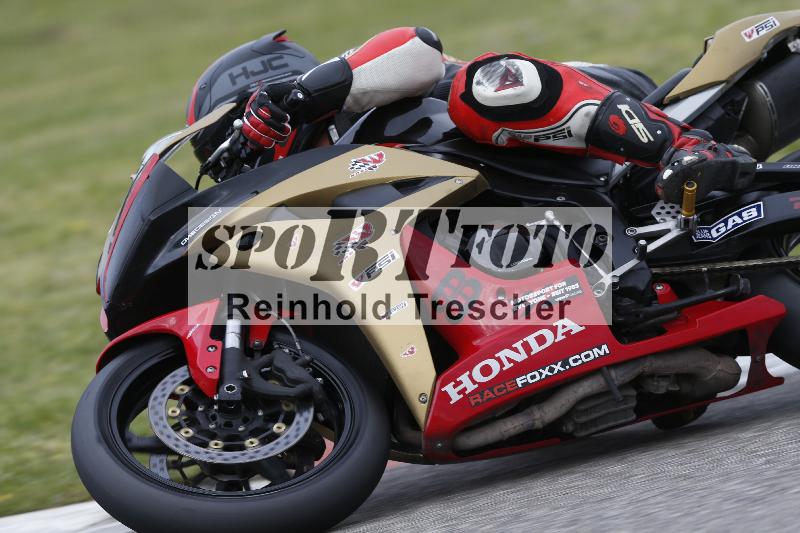 /Archiv-2025/08 20.04.2025 Speer Racing ADR/Gruppe rot/910